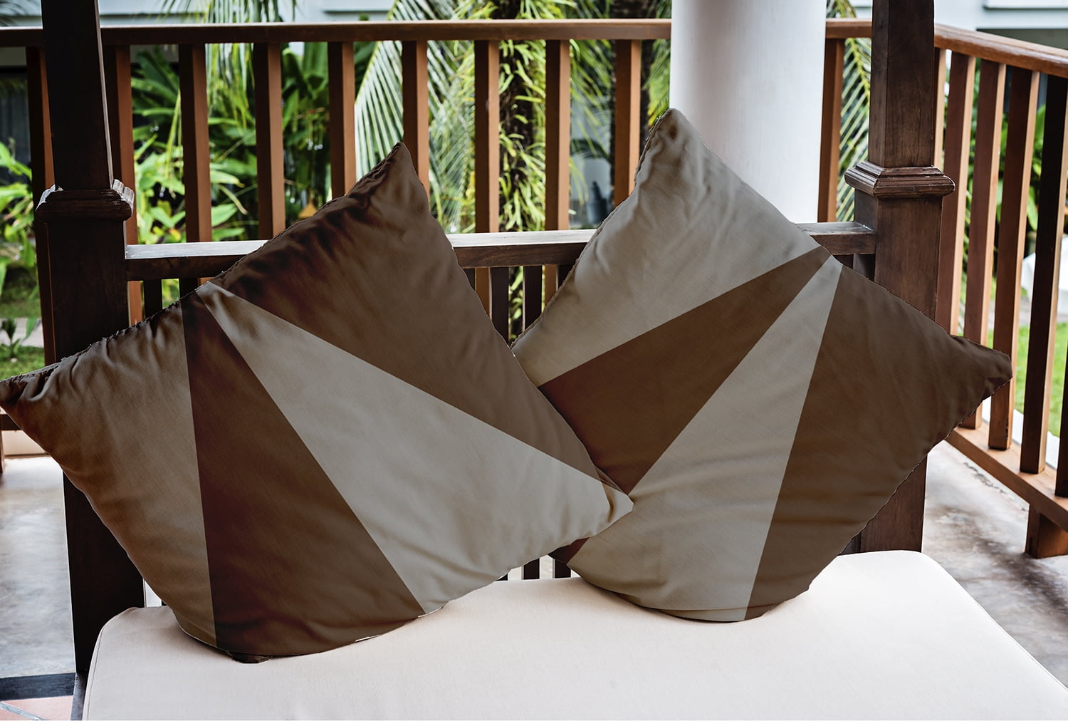 20" x 20" Simply Daisy Prism Autum Polyester Indoor/Outdoor Pillow, Bistre Qty 1