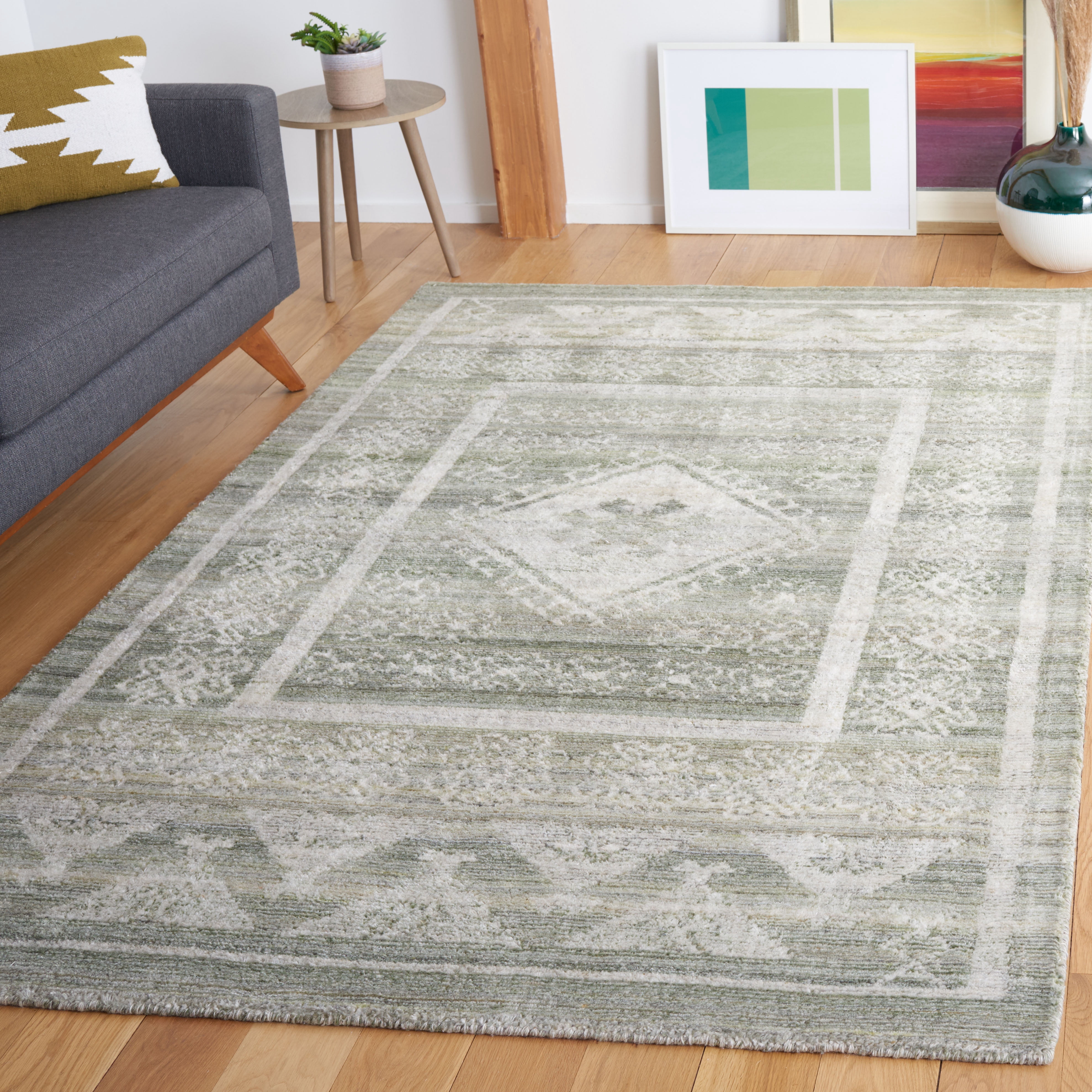 SAFAVIEH Marquee Alton Medallion Area Rug, Green/Sage, 5' x 8'