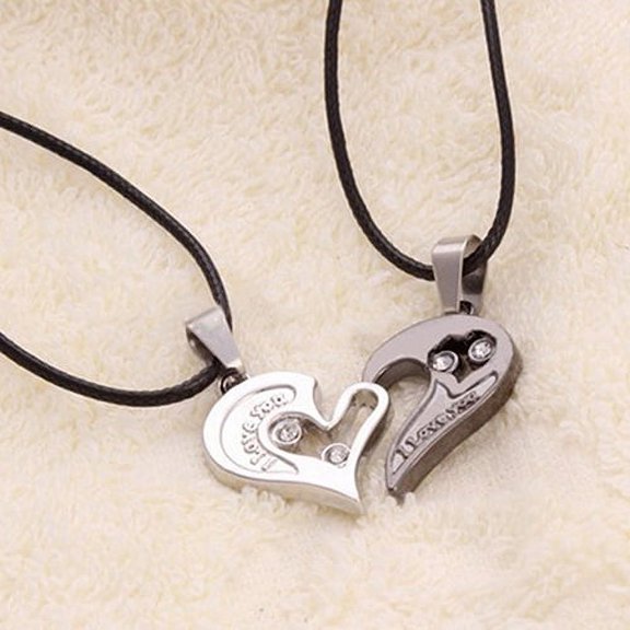 NUZYZ 2 Pcs His and Hers Heart Pendant English Letters Couples Love Necklaces