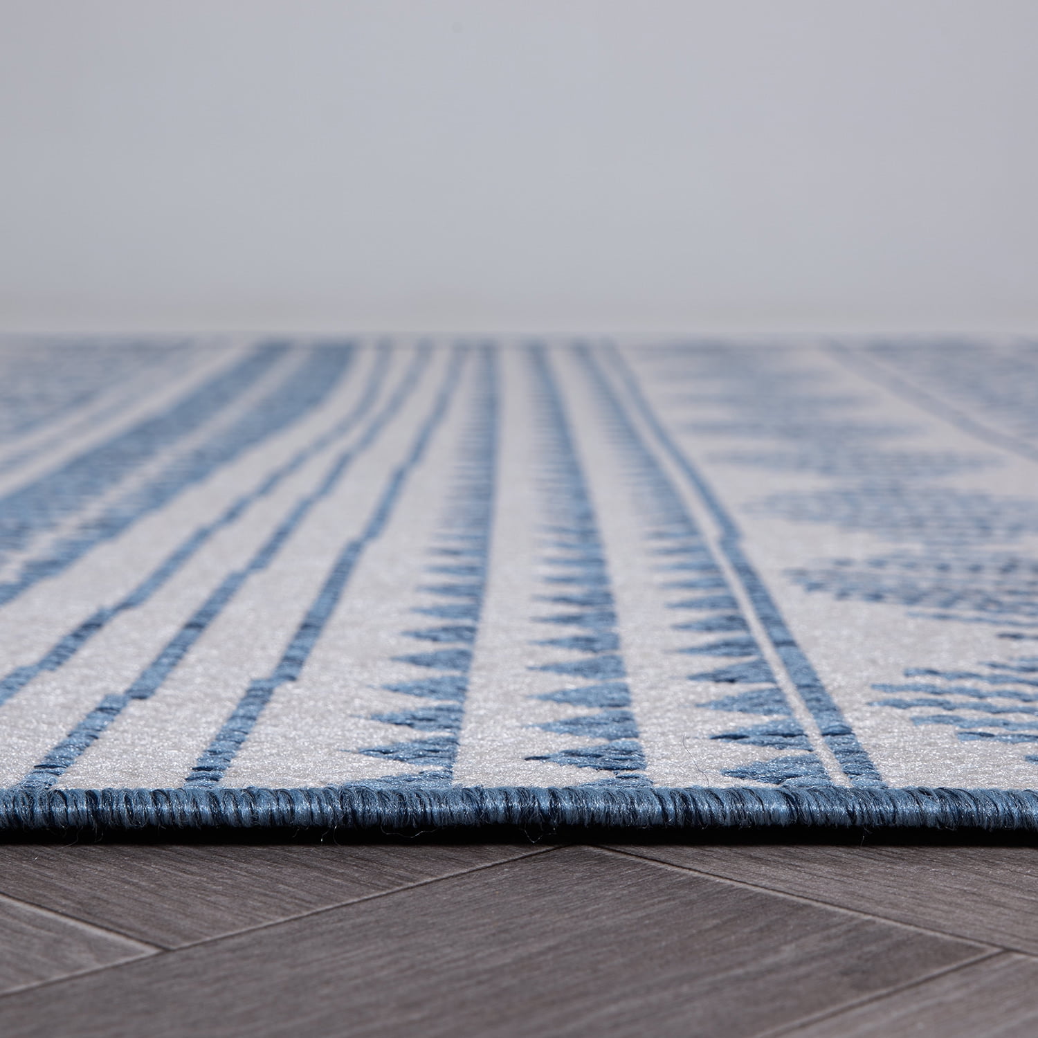 World Rug Gallery Contemporary Geometric Bohemian Textured Flat Weave Indoor/Outdoor Area Rug - BLUE 2'x7'