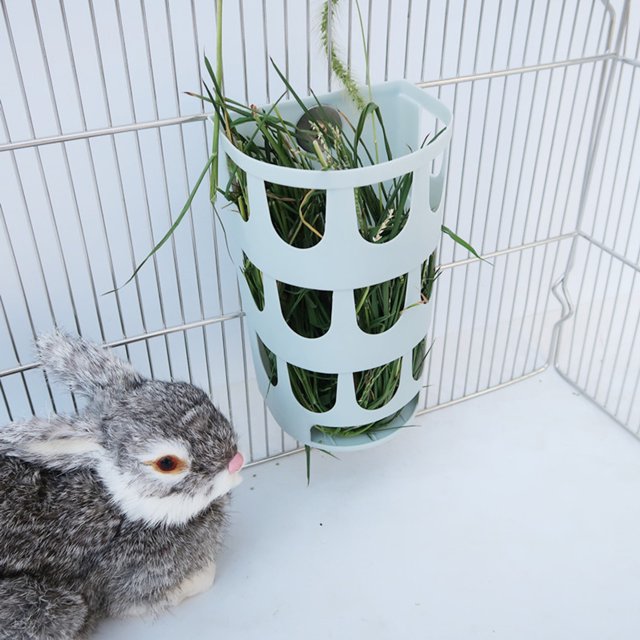 CBFFDC Hamster Grass Manger Small Grass Feeder Rack Hollow Design Rabbit Hamster Manger Food Bin Bowl Small Pet Cage Supplies