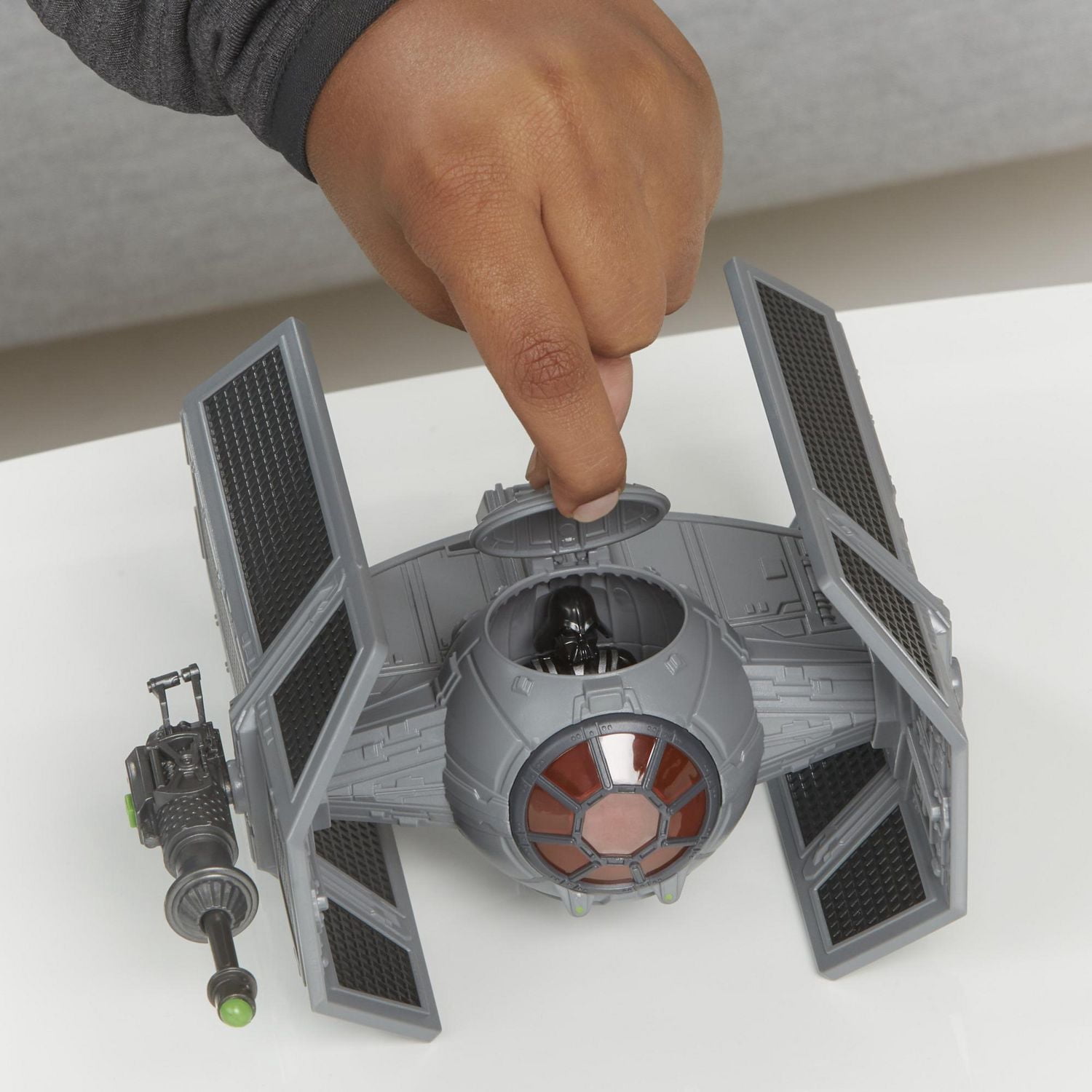 Star Wars Mission Fleet, Darth Vader et chasseur TIE avancé, classe stellaire, figurine de 6 cm avec véhicule, jouet pour enfants, dès 4 ans