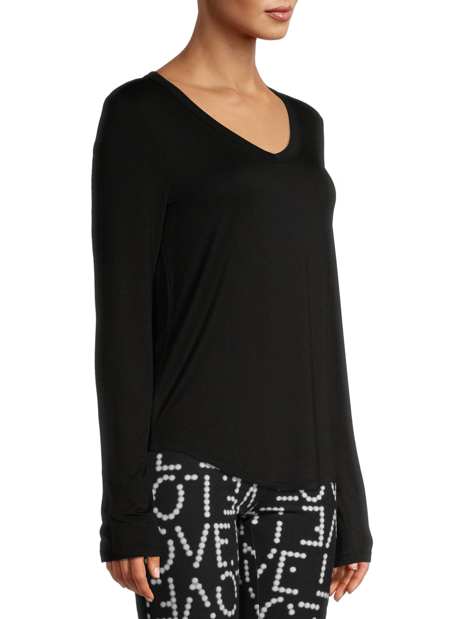 No Boundaries Juniors' V-Neck Tee