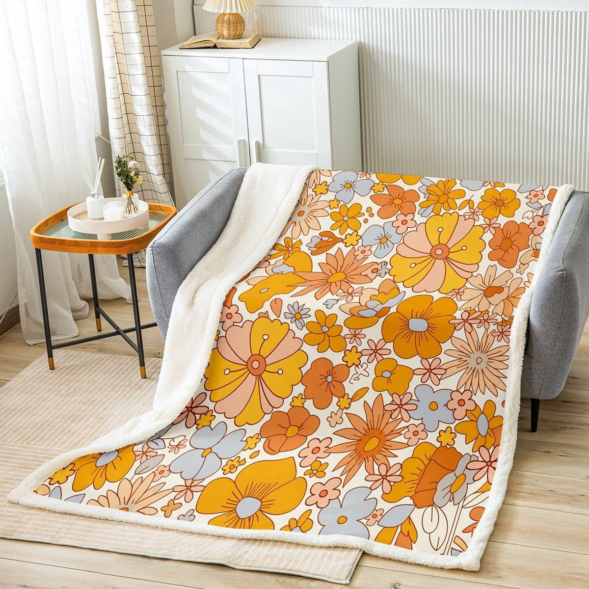 Hippie Flower Blanket Groovy Birthday Decorations Throw Blanket for Bed Cute Rainbow Floral Travel Blanket Twin Size for Girls Women Bedroom Decor Retro 70s Theme Fleece Blanket