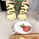 thumbnail image 4 of Paquete de 2 guantes de horno con bonitos dibujos animados, resistentes al calor, de algodón, antideslizantes, con patrón de garra de gato. Sincero Electrónica, 4 of 5
