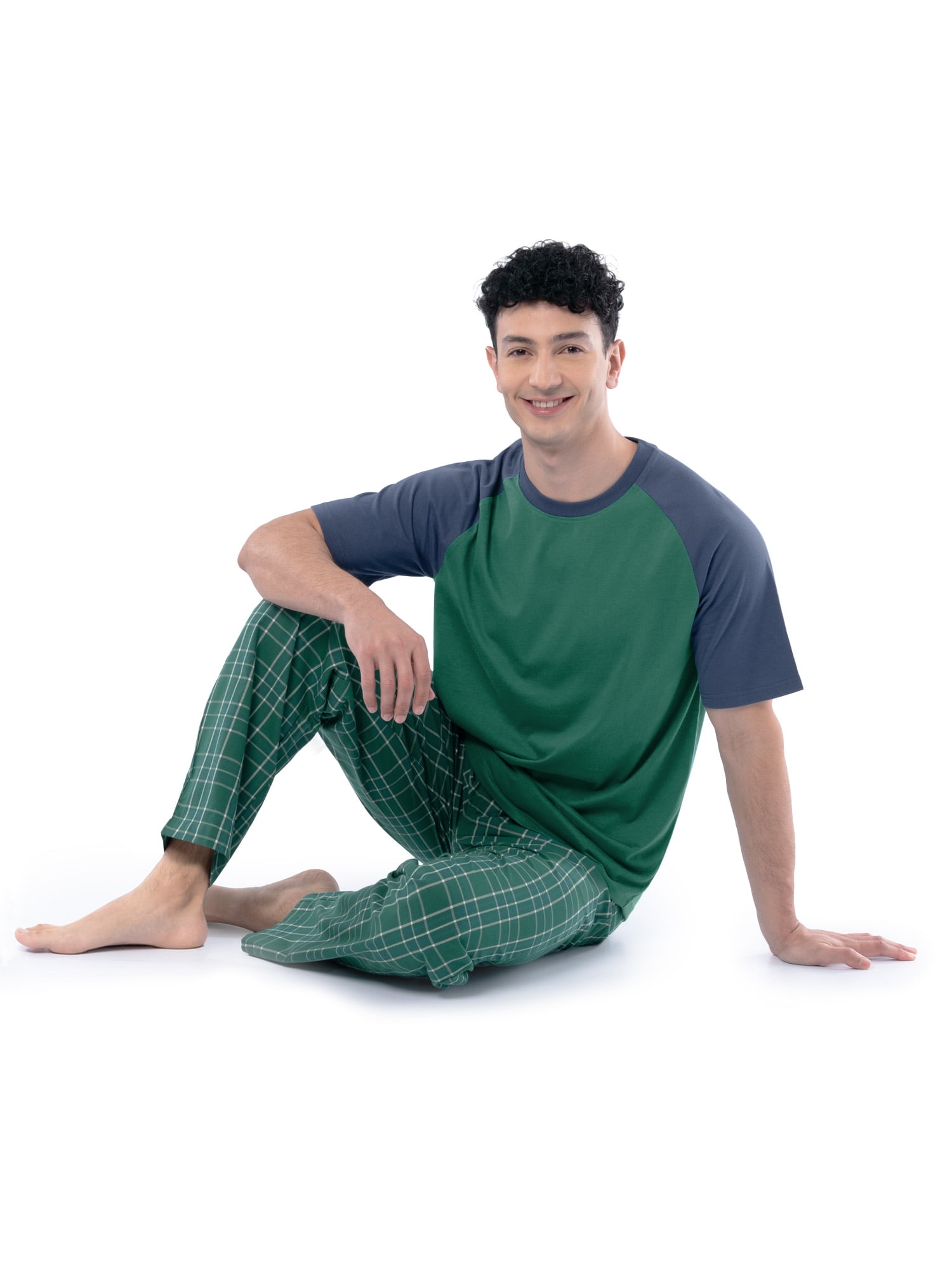 Fruit of the Loom Men's Raglan Short Sleeve T-shirt and Plaid Pajama Sleep Pant Set, Sizes S-2XL