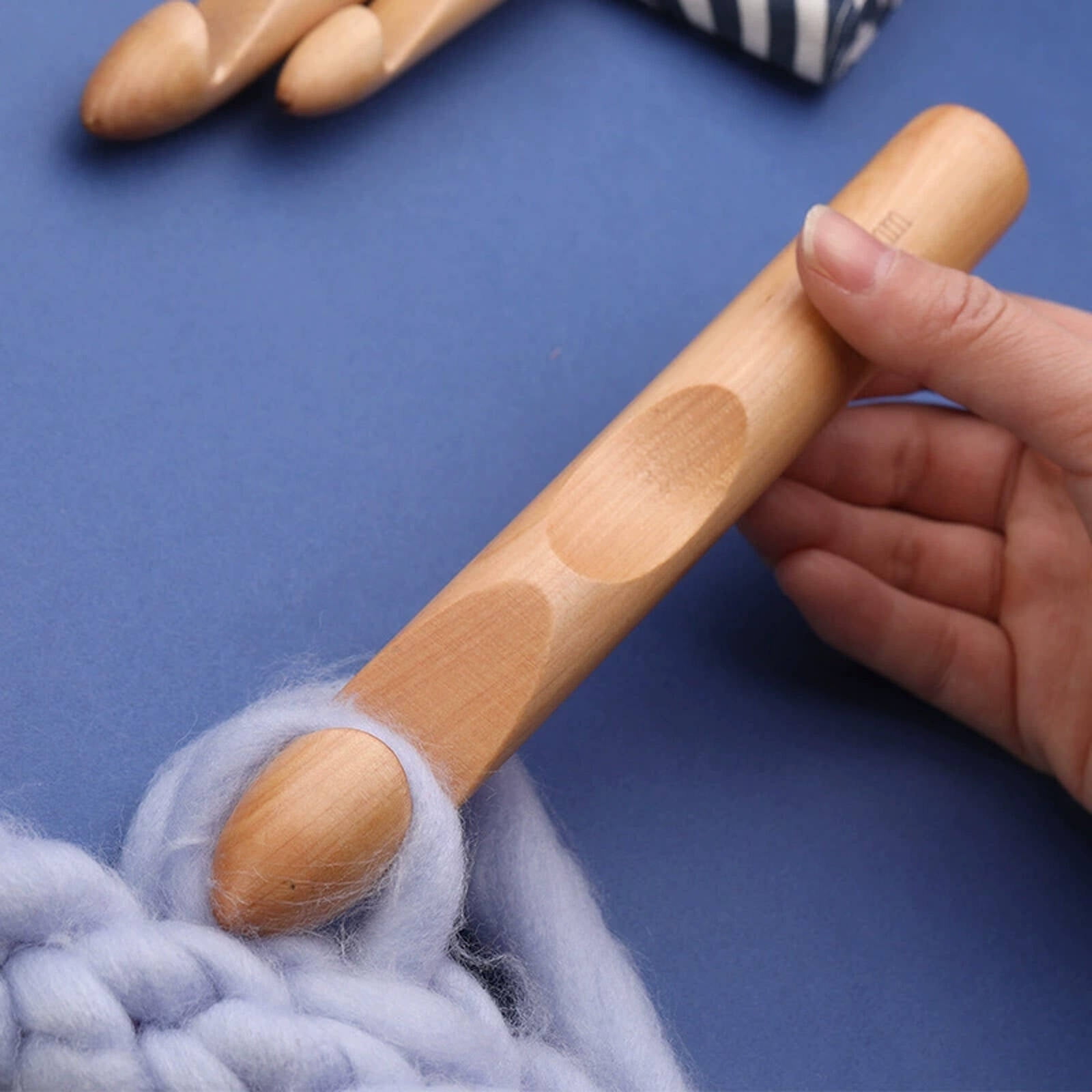 EXLEAF 2026 New Crochet Hooks High-Quality Wooden Crochet Hooks Ergonomic Lightweight Long-Lasting Large Crochet Hooks for Knitting Crocheting Diy Projects Home Crafts Handcrafts