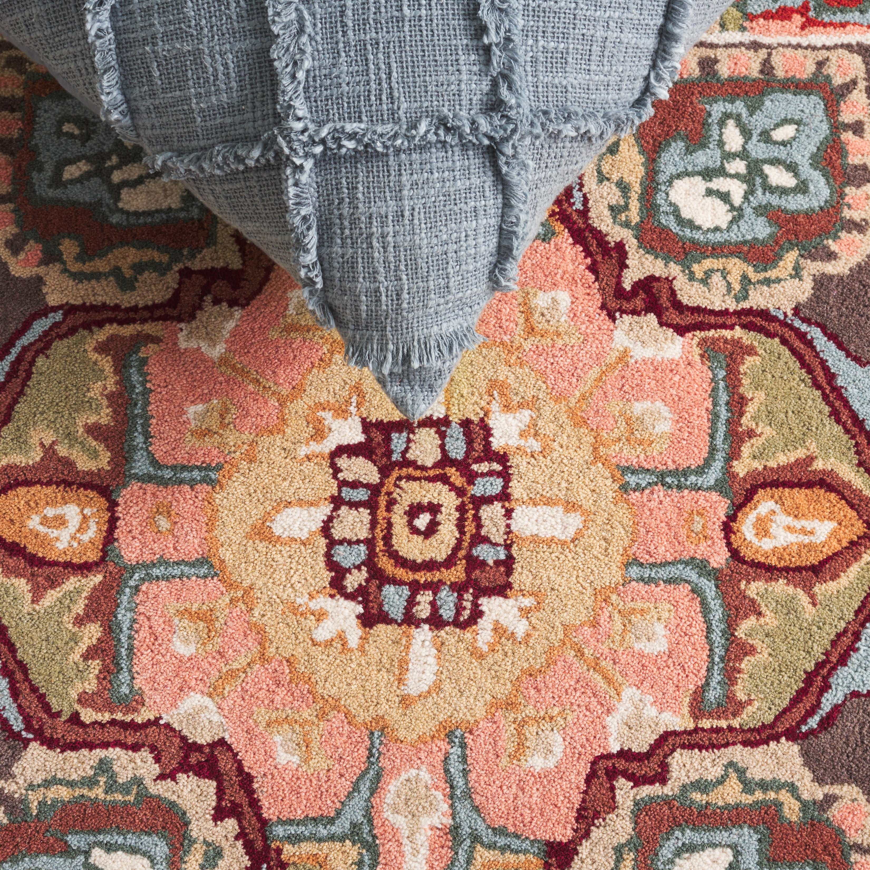 Safavieh Heritage York Oriental Wool Area Rug, Red/Blue, 6' x 9'
