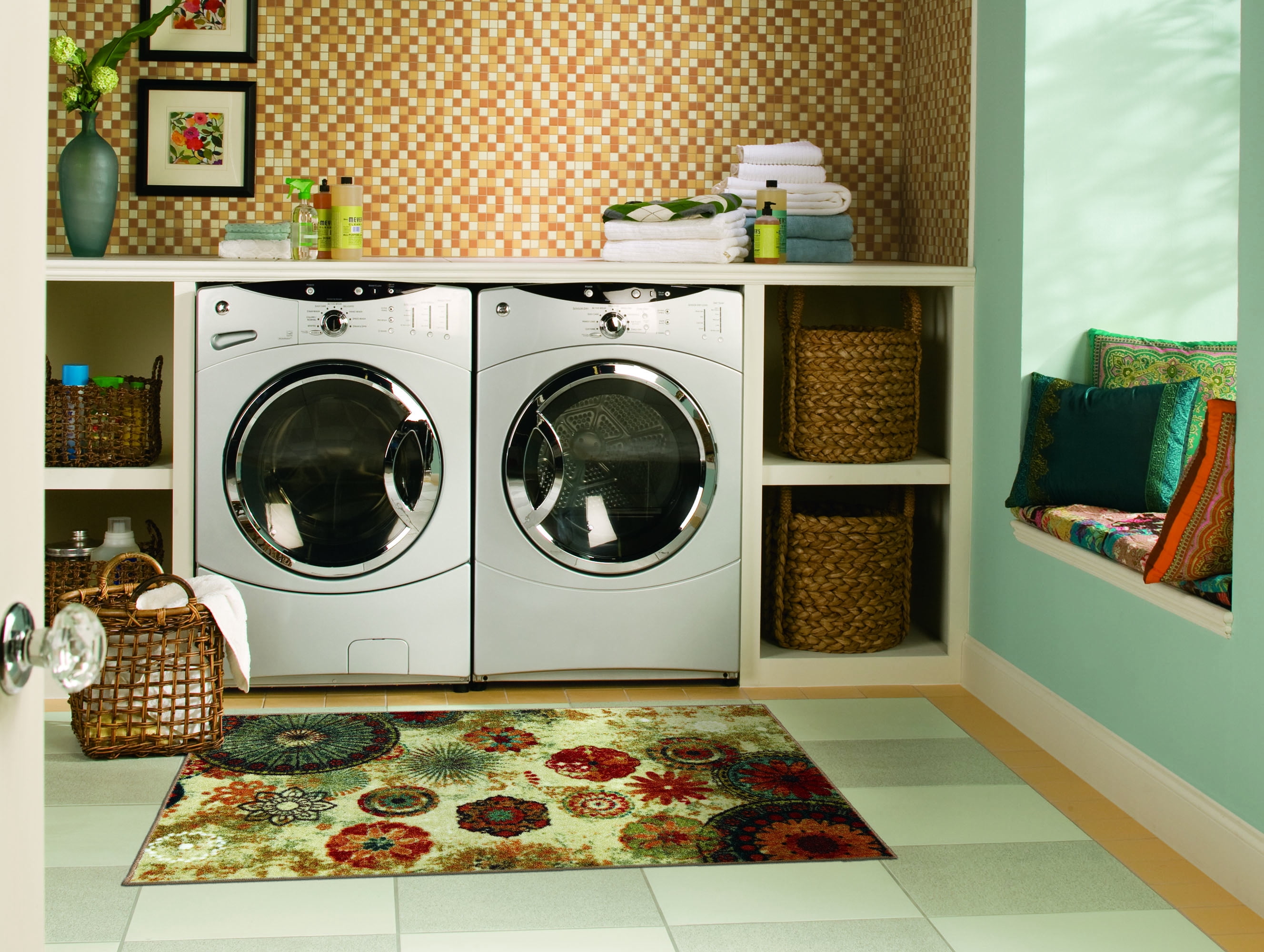 Mohawk Home Caravan Medallion Accent Rug, 2'6" x 3'10"