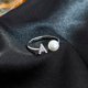 thumbnail image 1 of Anillo de plata con diamantes y perlas sintéticas, diseño de nicho para mujer, anillo de 26 letras, anillo de personalidad simple, 1 of 1