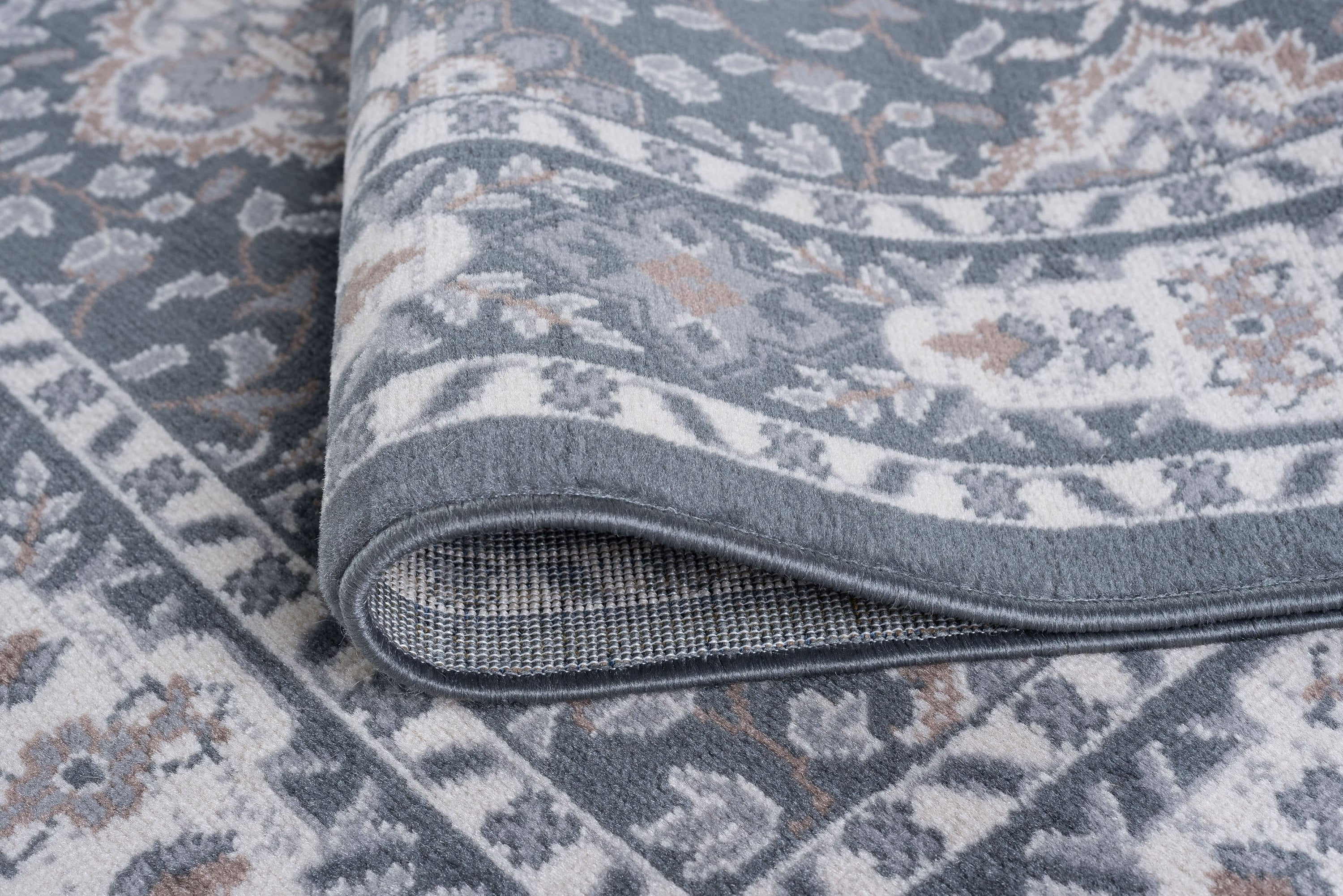 Madison Traditional 5' x 7' Dark Gray and Cream Polypropylene Indoor Area Rug