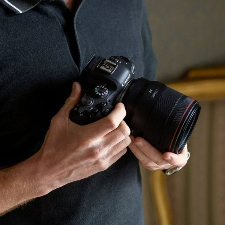 Canon EOS R6 Full Frame 20.1MP Mirrorless Camera with Lens Canon EOS R6 Full Frame 20.1MP Mirrorless Camera with Lens
