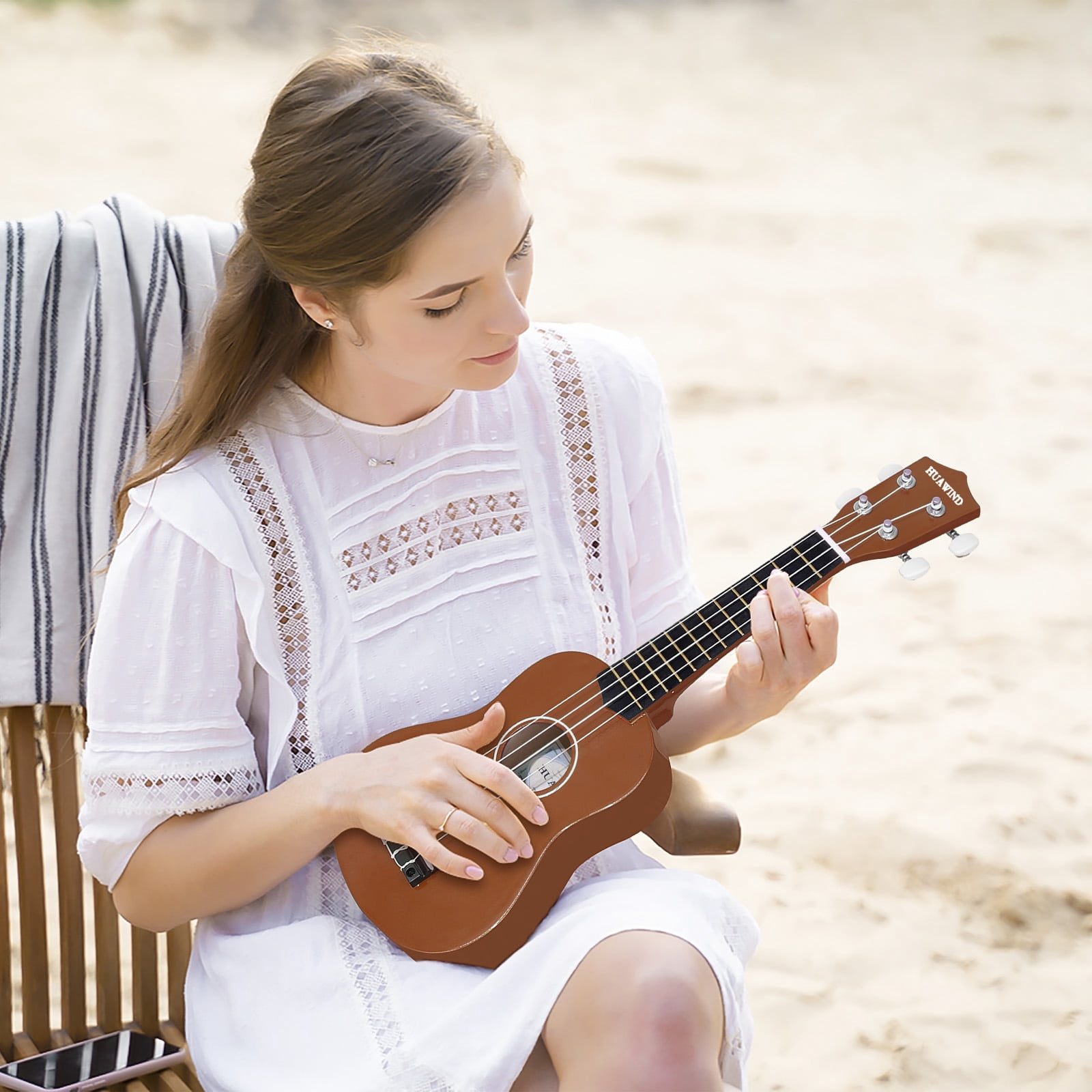 HUAWIND Ukulele, 21 inch Soprano Ukulele For Kid Beginners, Hawaii Ukelele Four String Wood Uke