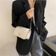thumbnail image 4 of Bolsa cruzado con estampado geométrico a la moda para mujerbolso con solapa de cuero (blanco) Ehuebsd Para estrenar, 4 of 9