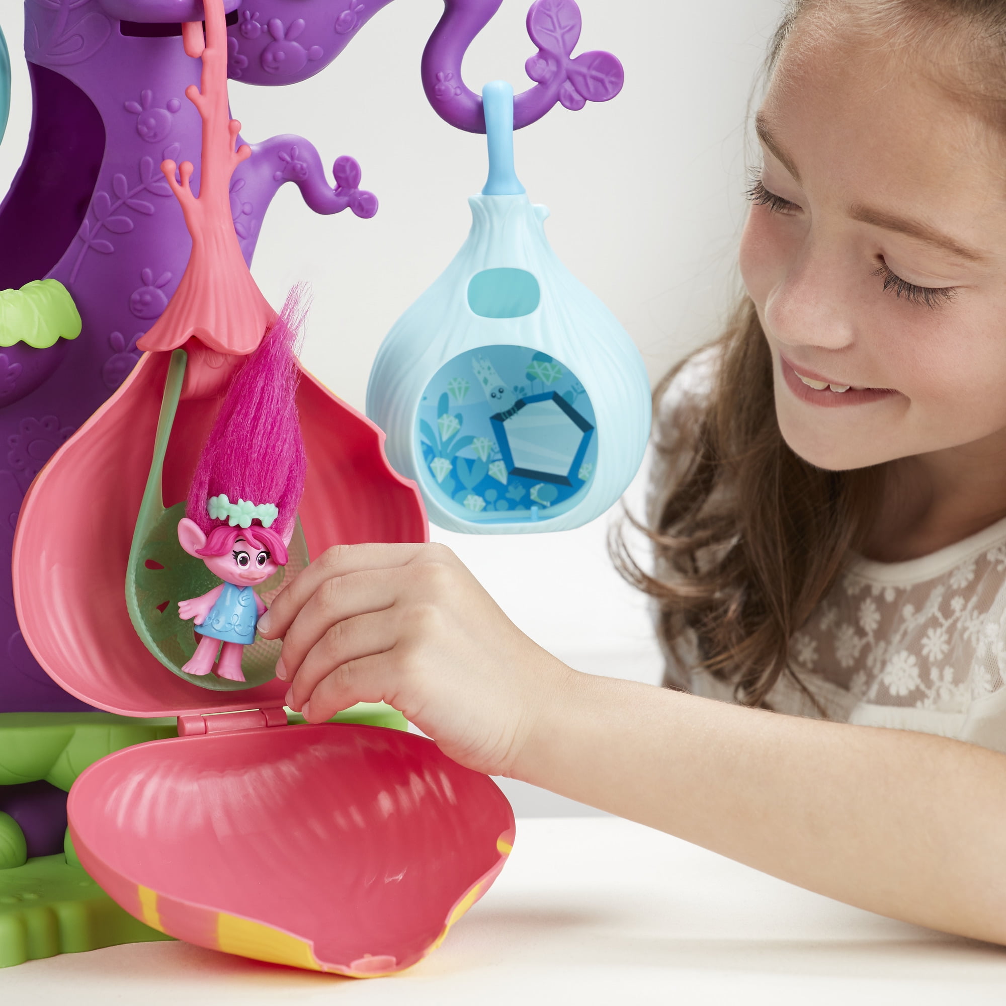 trolls tree playset