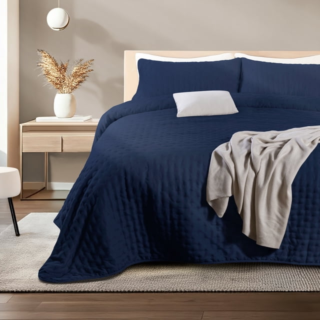 Dreamlab Colcha Ligera con 1 Funda de Almohada, Capitonado, Ultra Suave. Hipoalergénico. Edrecolcha para Cama. Edredón para Verano y Todas Las Estaciones. (Individual 175 x 240 cm,Trébol,Azul Marino)