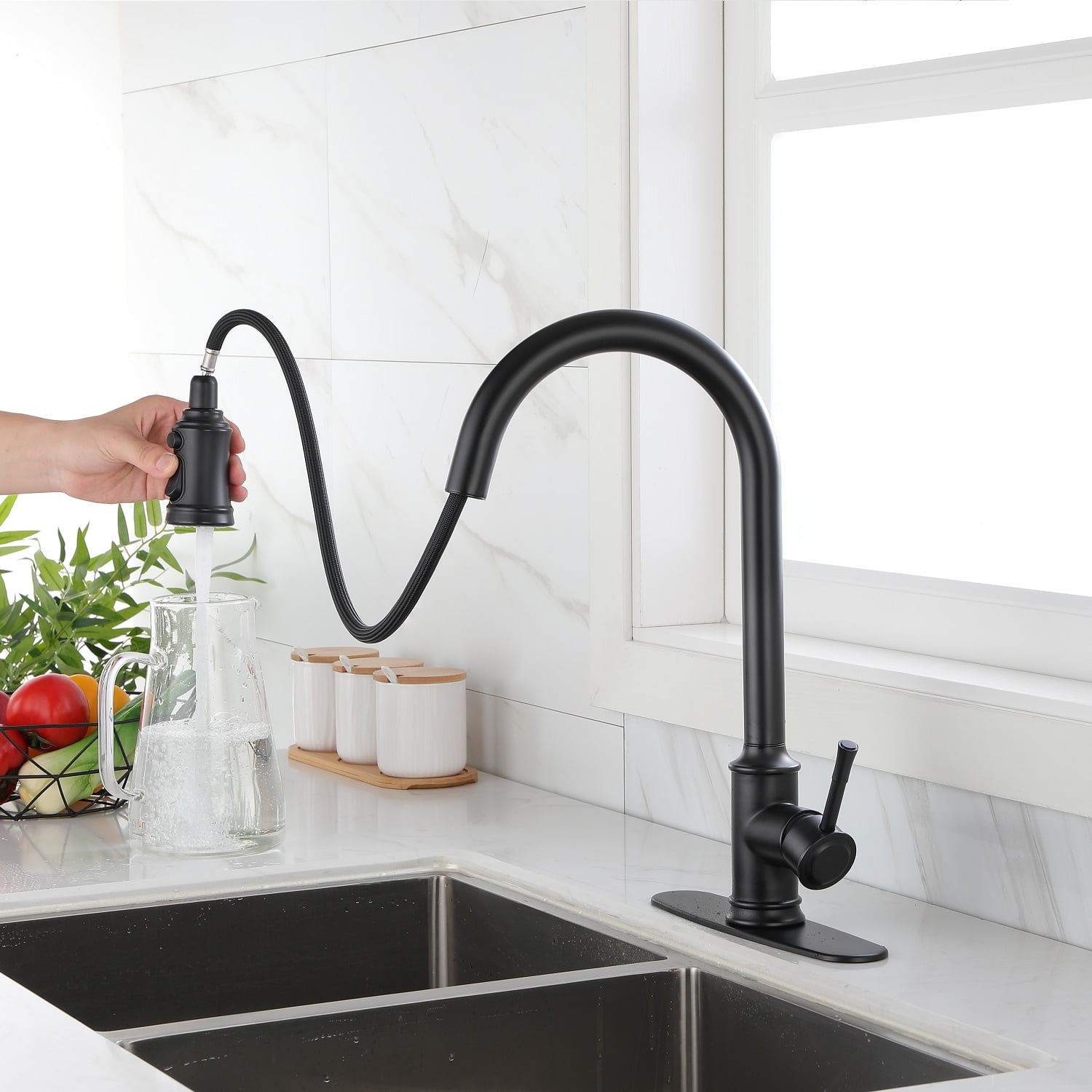 Izzovium Touch Kitchen Faucet with Pull Down Sprayer, 360° Swivel Matte Black Stainless Steel Faucet, Single Lever Handle, Touch Control for Easy Operation