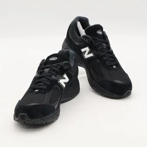M2002RXX New Balance 2002R GORE-TEX Black White (Men's M2002RXX New Balance 2002R GORE-TEX Black White (Men's