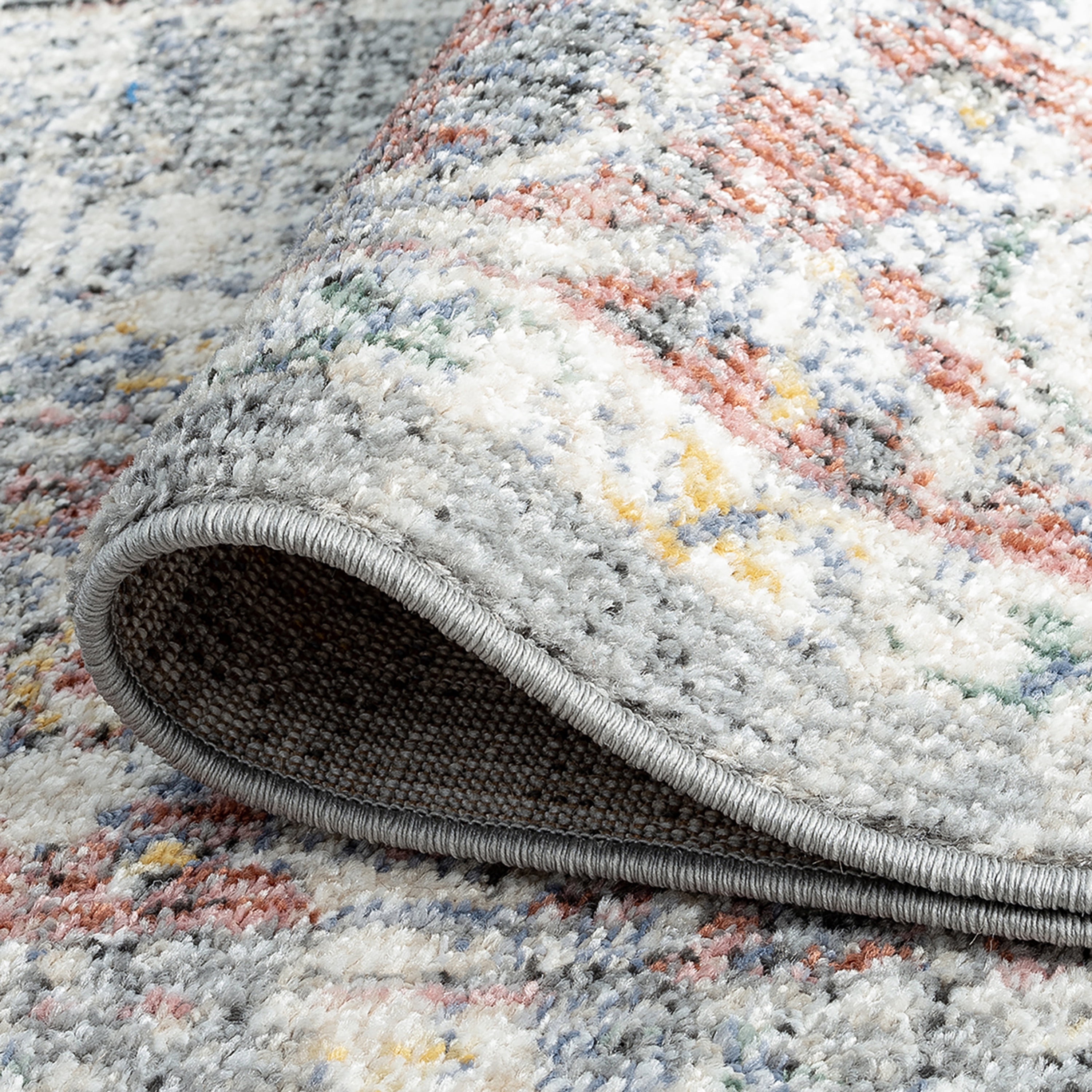 Addison Traditional 5' x 7' Gray and Rust Polypropylene Indoor Area Rug