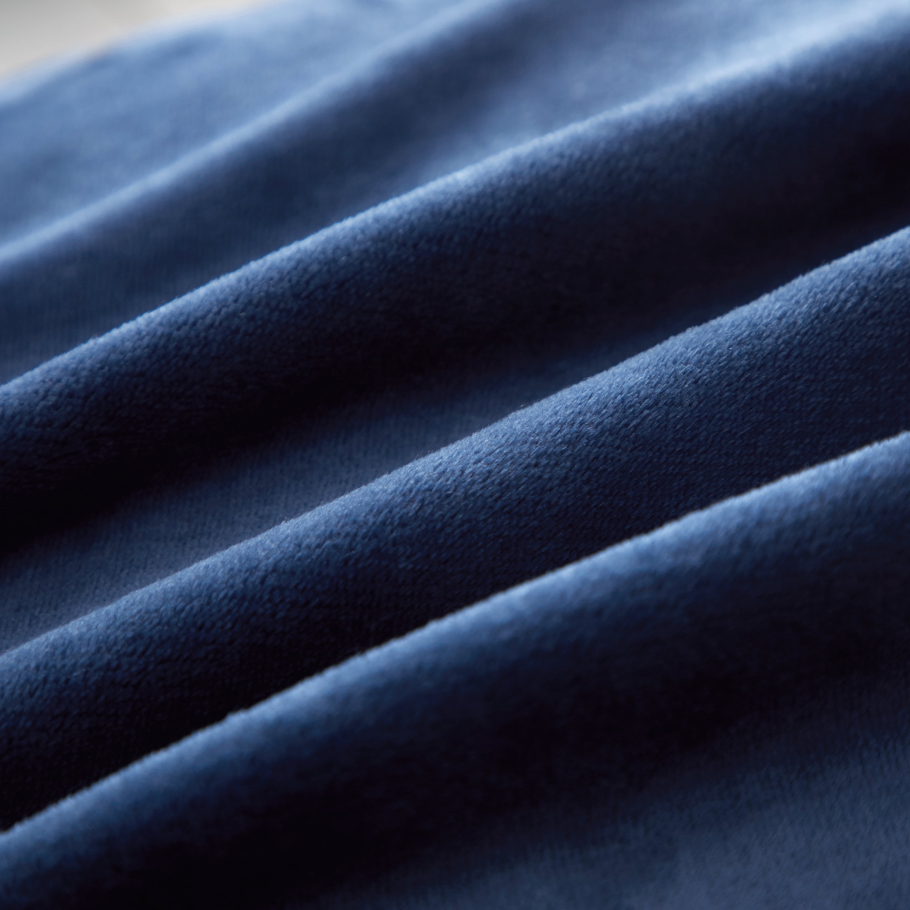 Serta So Huge Oversized Fleece Blanket, 10 Feet x 10 Feet, Blue