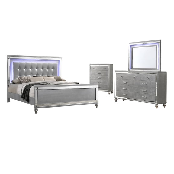 New Classic Valentine 4-Piece Wood King Bedroom Set with Chest in Silver