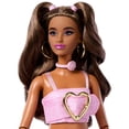 thumbnail image 2 of Poupée de Mode Barbie Style Deluxe No 12 avec Tenue en Denim Rose, 2 of 8