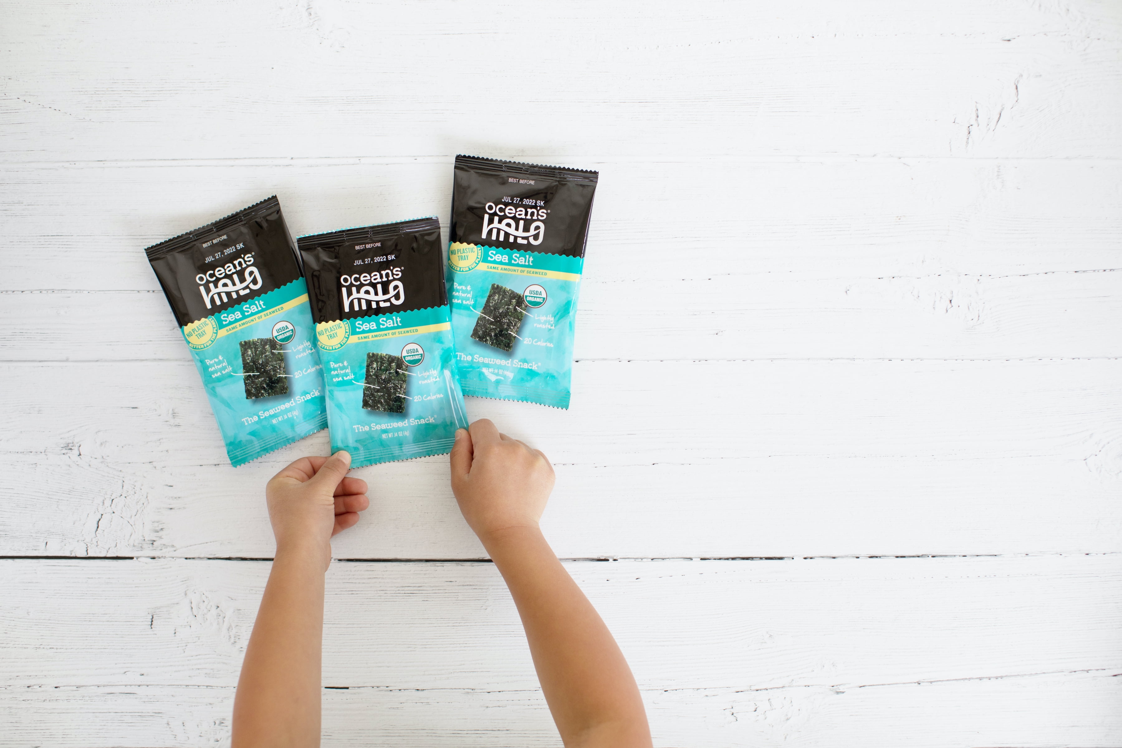Ocean's Halo Organic Sea Salt Seaweed Snack, 25 Pack Crispy Nori Case