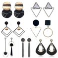 thumbnail image 4 of Pendientes colgantes de acrílico negro llamativos de Corea, 4 of 4