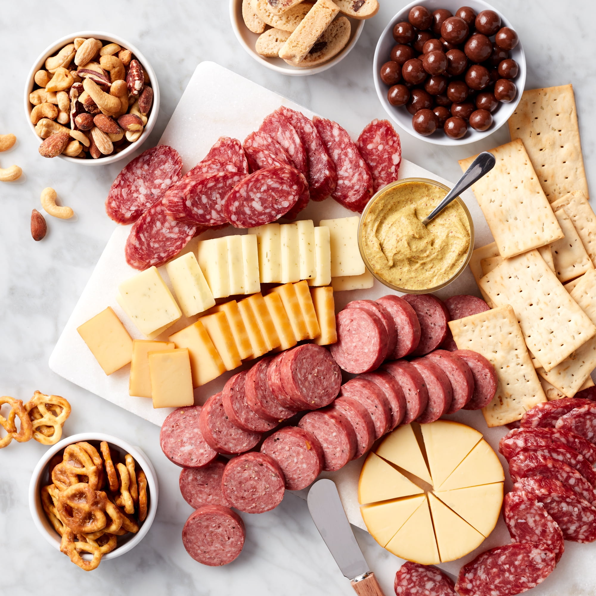 Hickory Farms Deluxe Charcuterie Gift Basket​, 16 pieces | Elegant Sausage & Cheese Gift