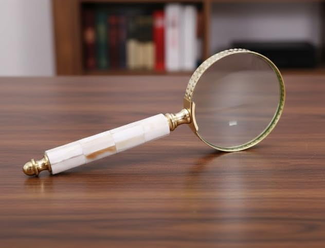 Maritime treasures Handheld Magnifying Glass for Reading | Decorative Glass Magnifier with Handle | Vintage Style Reading Magnifier