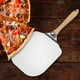 thumbnail image 2 of Fiudx Pala para Pizza, Versátil Espátula de Aluminio de 30 Cm, Mango Ergonómico de Madera, Cabezal Curvo para Facilitar La Transferencia de Alimentos, Ideal para Hornear Pasteles, Pizzas y Filetes, I, 2 of 4