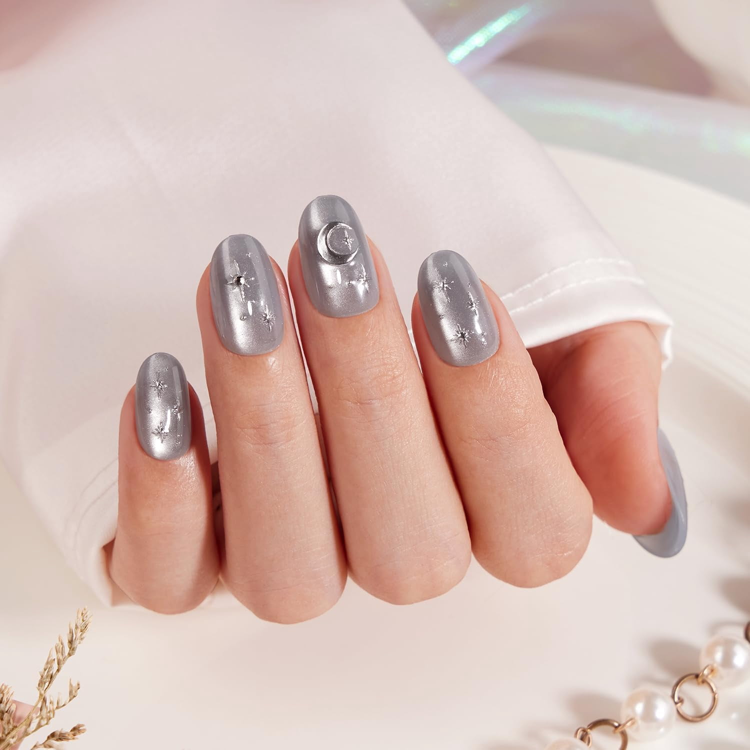 VSALON Press on Nails Short Oval - Grey Blue Cat Eye Glue On Nails with Silver Star Moon, Opaque Salon Quality Winter Fake Nails Kit - 32 PCS Stick on Nails in 16 Sizes with Glue & Cuticle Oil