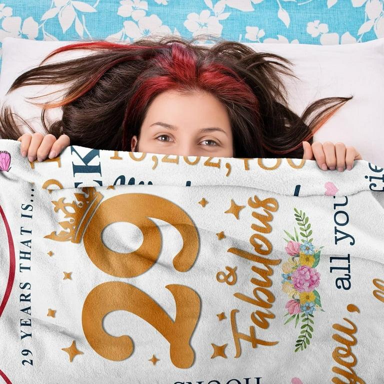 RooRuns Happy 17 Year Old Boy Girl Gift Ideas Blanket, 17th Birthday Gifts  for Girls, Gifts for 17 Year Old Girl Boy,birthday gifts for 17 year old  girl 