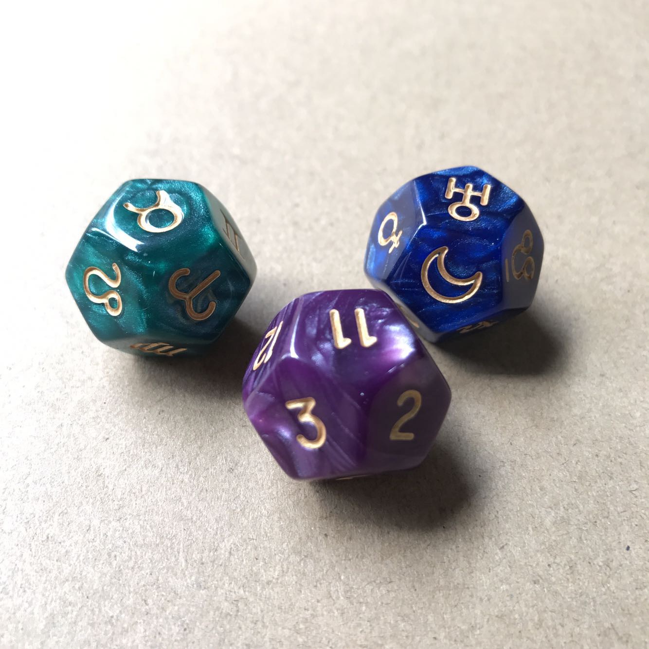 3Pc/Set 12-Sided Tarot Dice Resin Polyhedral Astrology Constellation  Divination Cards Game Dice for Astrologers