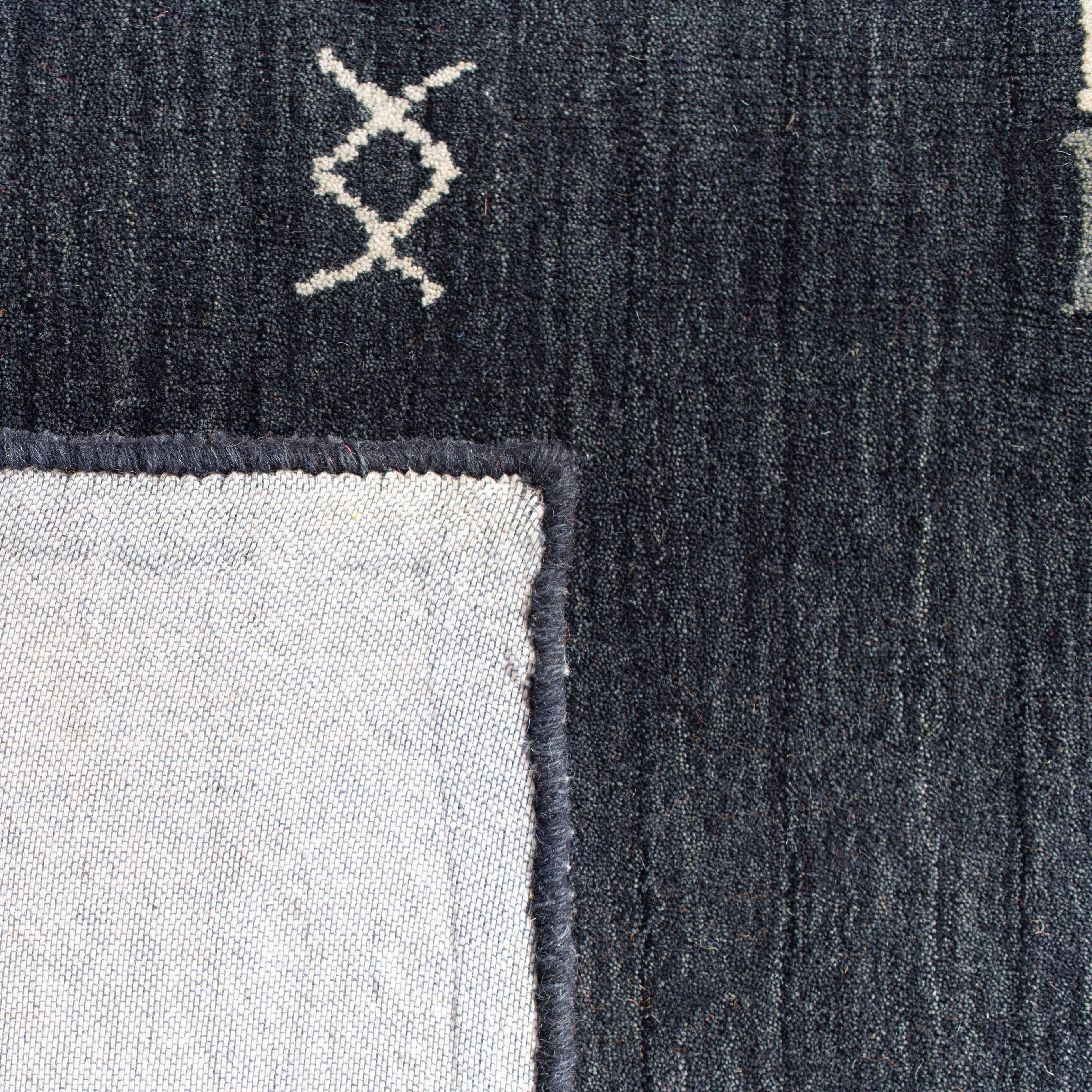 Safavieh Himalaya Dorothea Solid Wool Area Rug, Charcoal, 5' x 8'