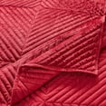 thumbnail image 4 of Juego de ropa de cama Benzara Ahab King para edredón y fundas de almohada, color rojo, 4 of 6