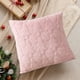 thumbnail image 1 of Funda de almohada de Navidad 50x50cm - Diseño de árbol navideño rosa y copo de nieve • Funda decorativa de cojín de poliéster para sofá y decoración del hogar, 1 of 6