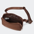 thumbnail image 4 of Riñonera Pander Coca Mocha Grande Impermeable con Correa Ajustable para Mujer y Hombre, 4 of 7