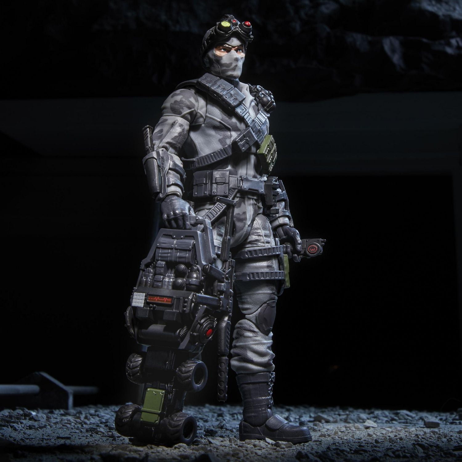 G.I. Joe Classified Series Firefly, Collectible G.I. Joe Action Figure, 84, 6 inch Action Figures For Boys & Girls, With 11 Accessories