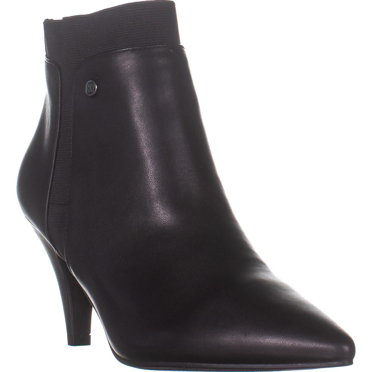 black pointed boots flat