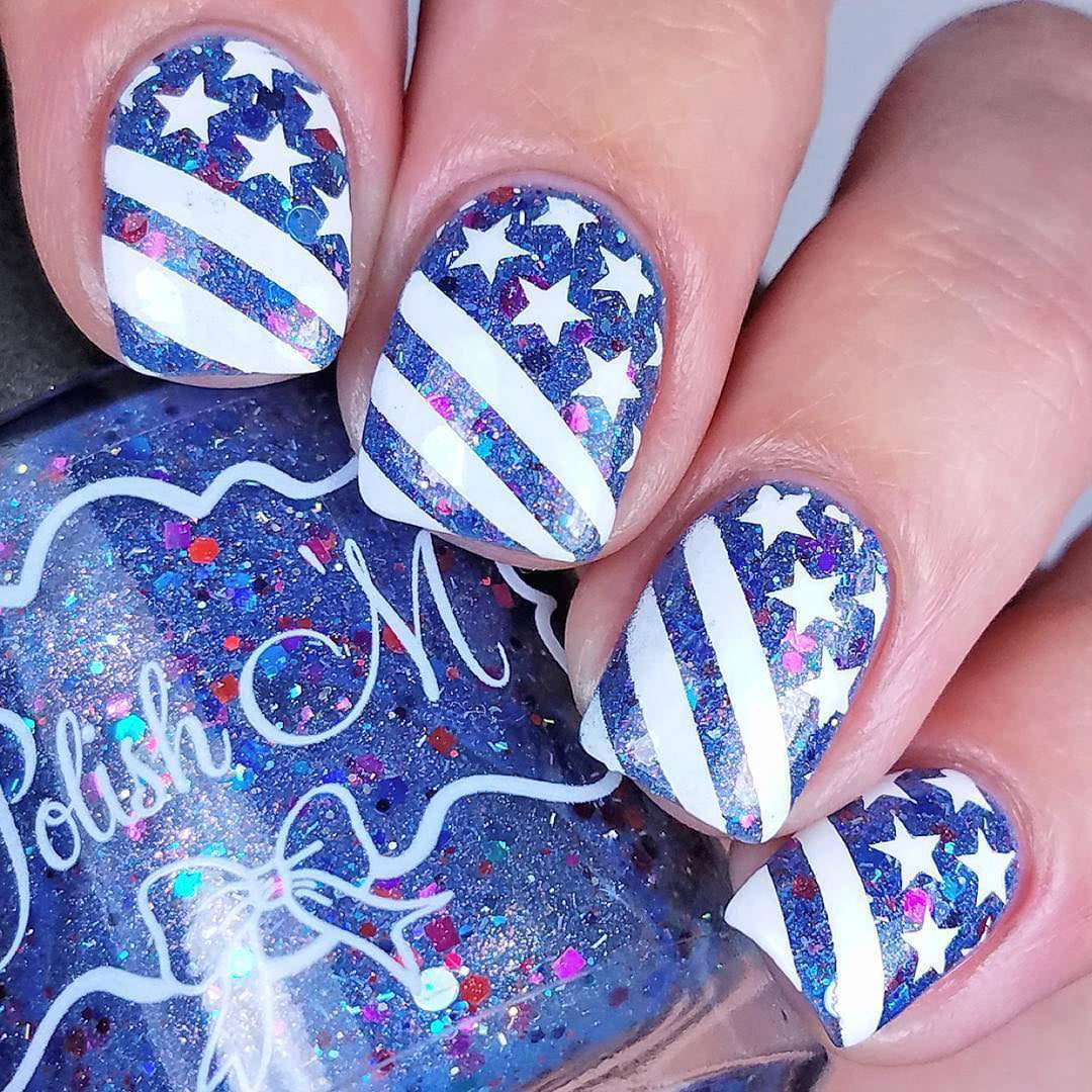 Classy Memorial Day Nails - the gray details