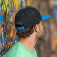 thumbnail image 2 of Result - Gorra/Visera Unisex Visera plana original 2 colores Modelo Bronx Core con cierre Snapback (Negro/ Azul celeste), 2 of 4