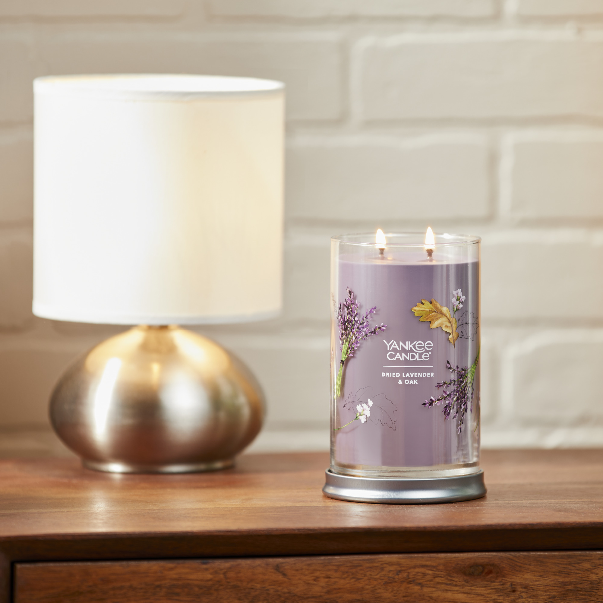 Yankee Candle Dried Lavender & Oak​ Signature Large Tumbler Candle, Purple, 1-Pieces - image 5 of 6