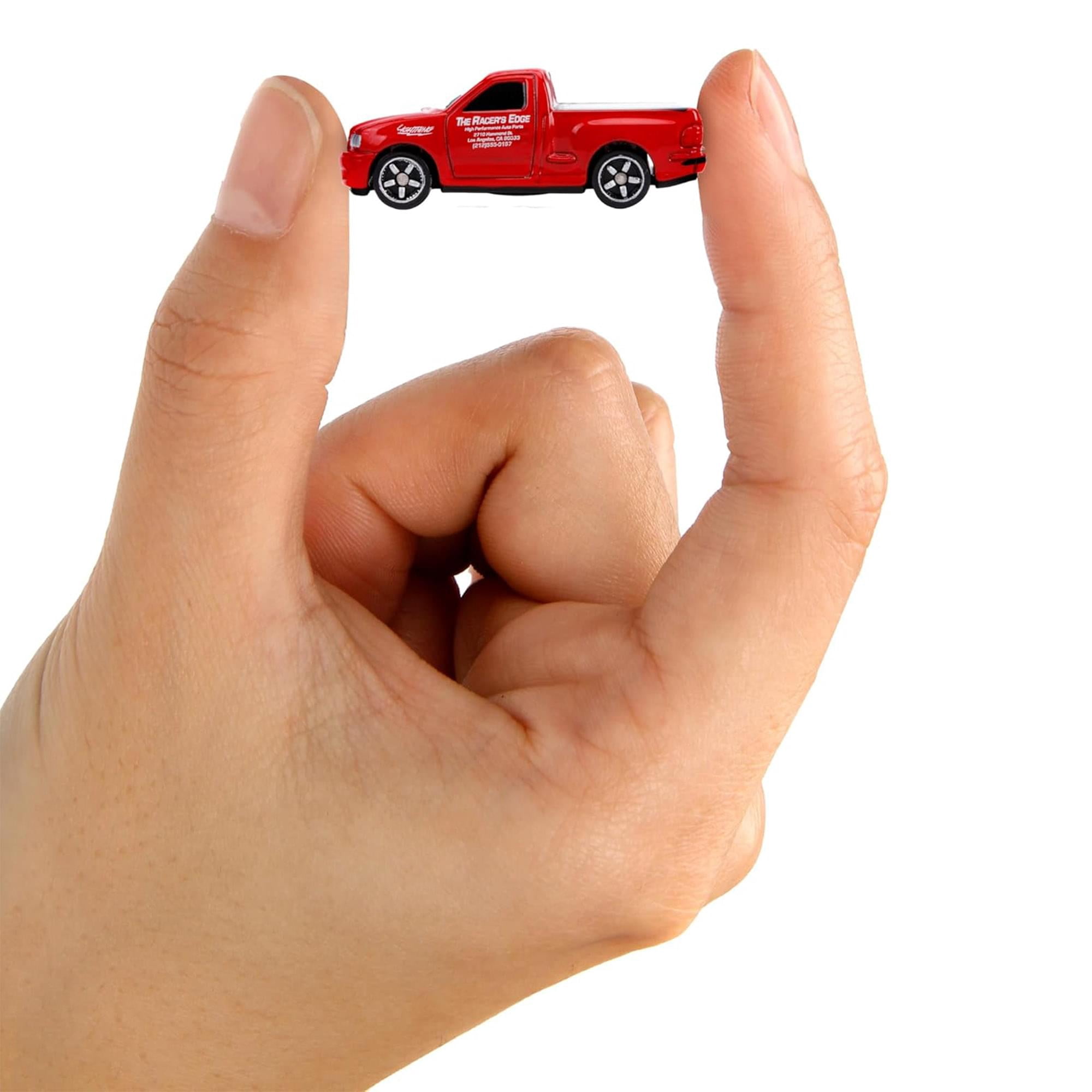 Jada Toys Fast & Furious Nanoscene: Toretto's Market & Cafe with 2 Nano Vehicles – Highly Detailed Movie Replica Playset, Collectible Scene for Ages 8+