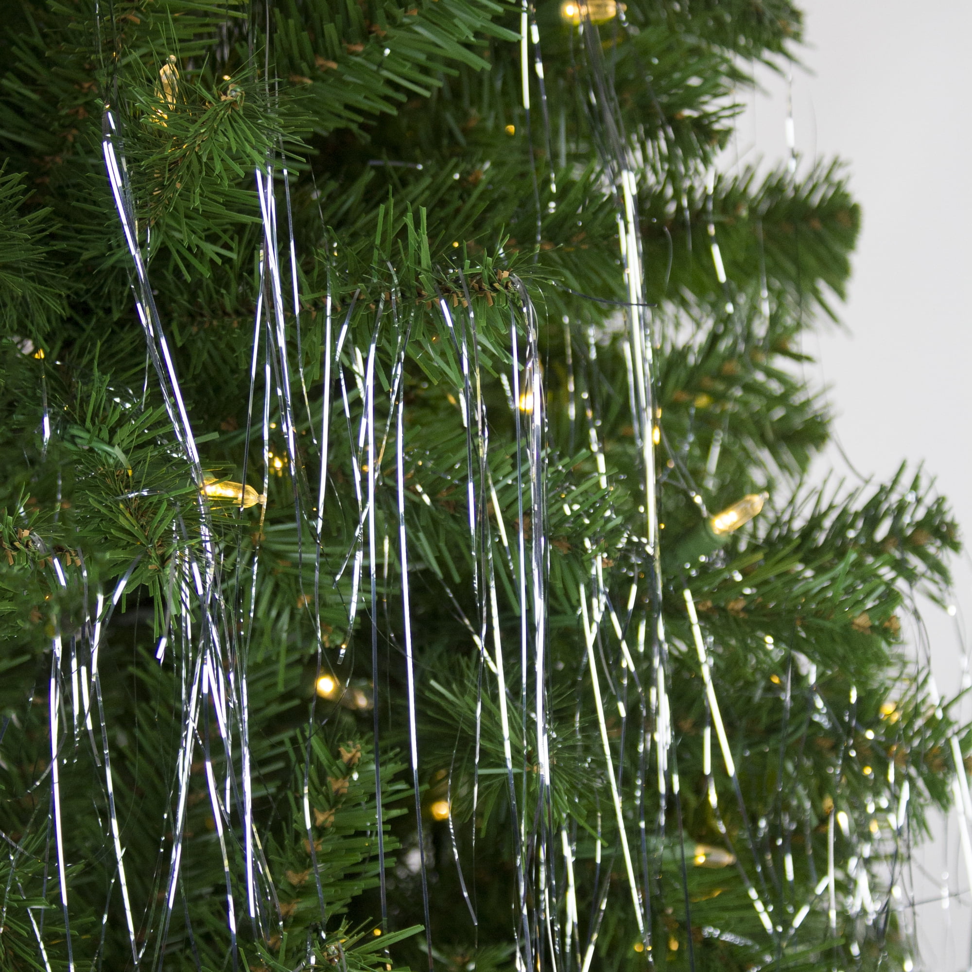 BRITE STAR Silver 18-Inch Icicle Tinsel 2000 Strands 12 
