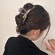 thumbnail image 4 of Pinza para el pelo con lazo grande, accesorio antideslizante para el pelo para mujeres y niñas, fiesta de graduación, regalo gris, 4 of 5