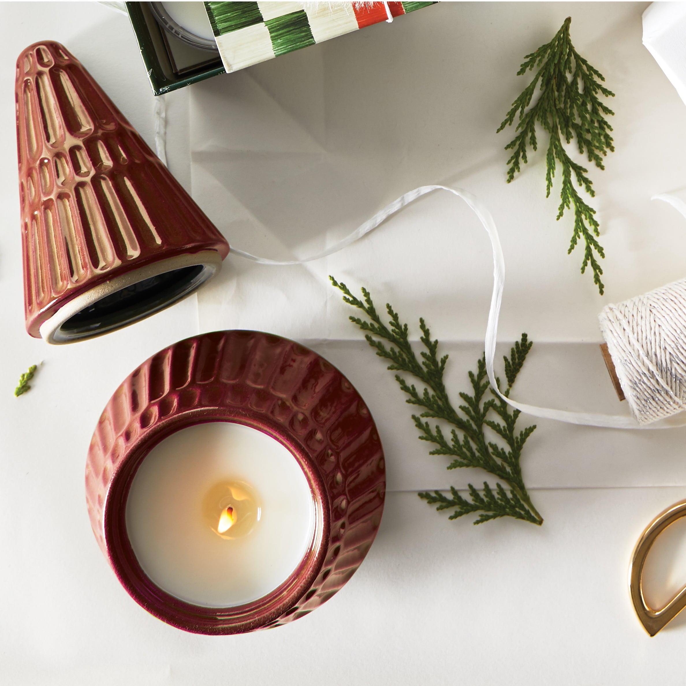 Better Homes & Gardens 85oz Scented Candle, Cherry & Clove, Red
