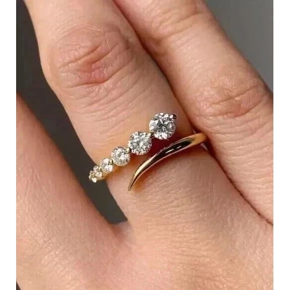 Women's Engagement Ring 2Ct Round Cut Simulated Diamond 14K Yellow Gold Plated