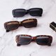 thumbnail image 4 of Gafas de sol rectangulares para mujer Gafas de conducción retro Marco cuadrado estrecho de moda vintage de los años 90 Adepaton HMJM368-2, 4 of 7