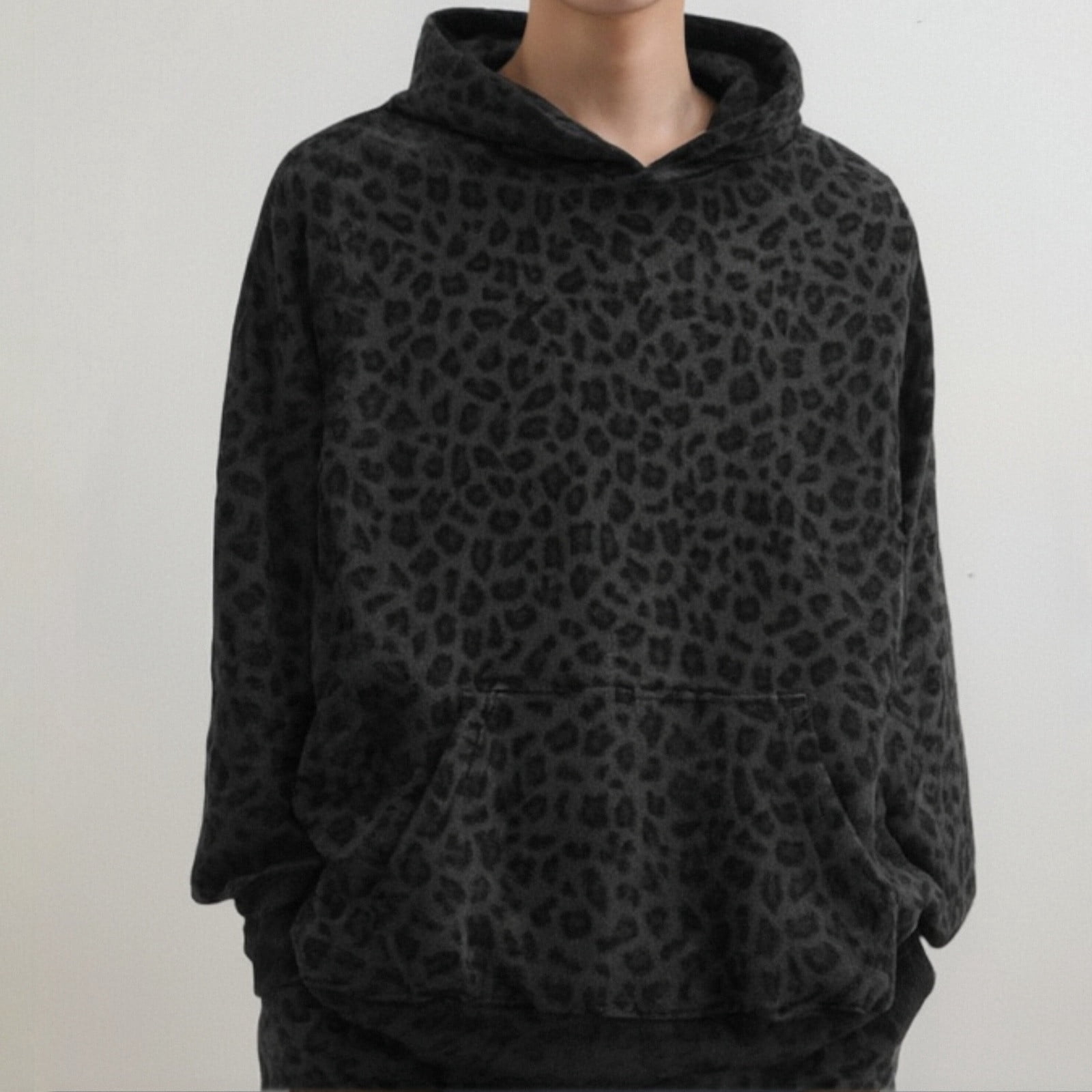 CONFREE Men's Hoodies Leopard Prints Hoodies For Men Long Sleeve Lightweight Casual Pullover Hooded Sweatshirts With Pockets